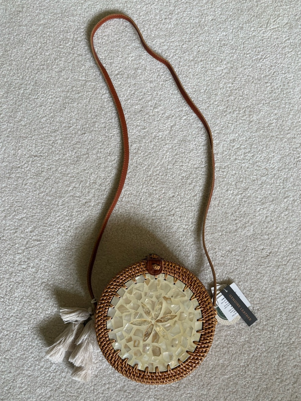 NWT Rattan Handcrafted Mother Of Pearl Shell Round Bucket bag Crossbody - Picture 2 of 16